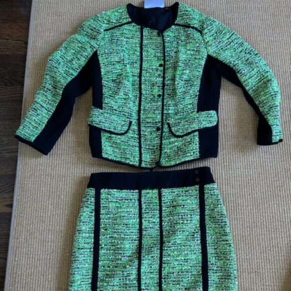 suit - Picture 1 of 2